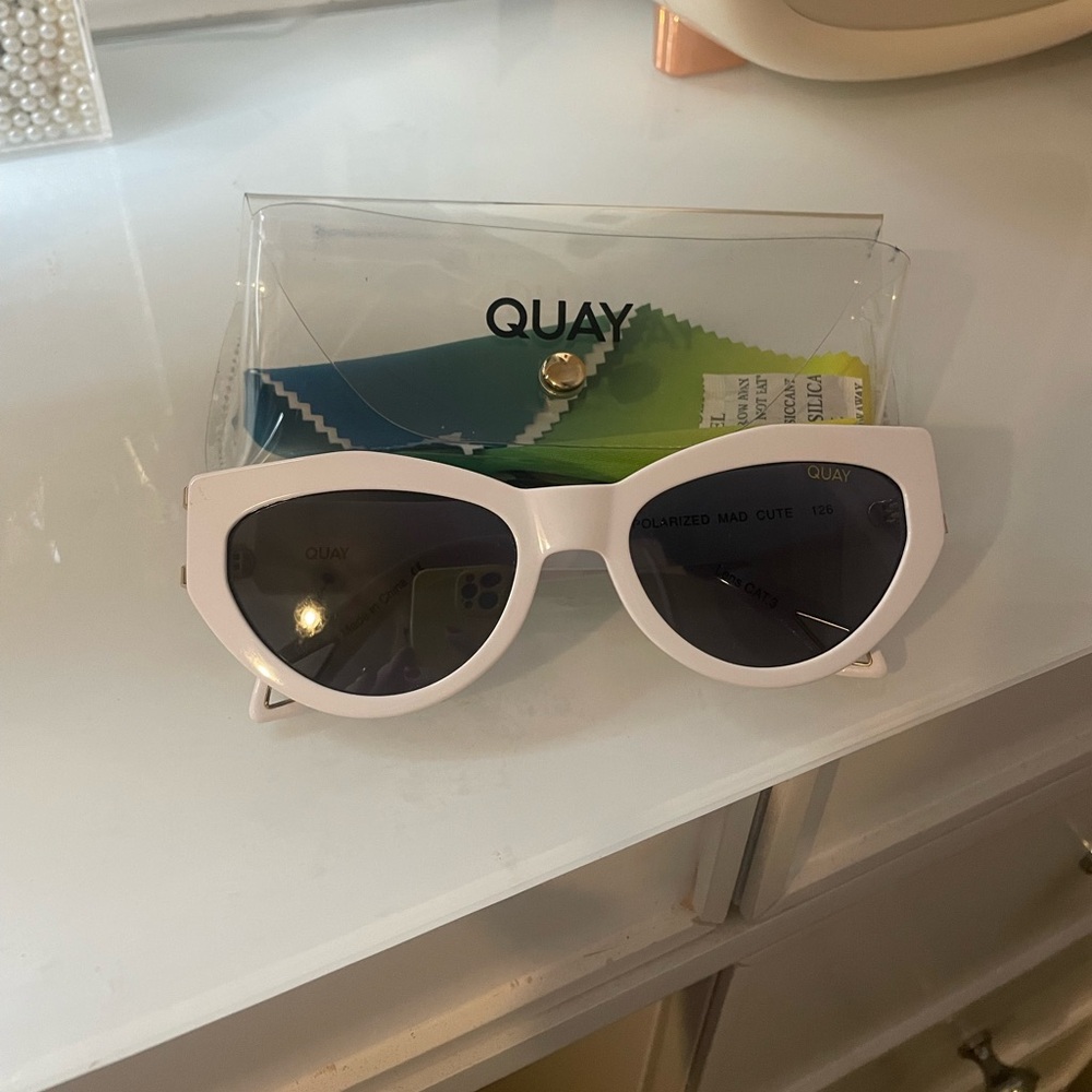 QUAY AUSTRALIA white sunglasses